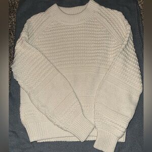 Universal Thread Cream Chunky Knit Crewneck Sweater